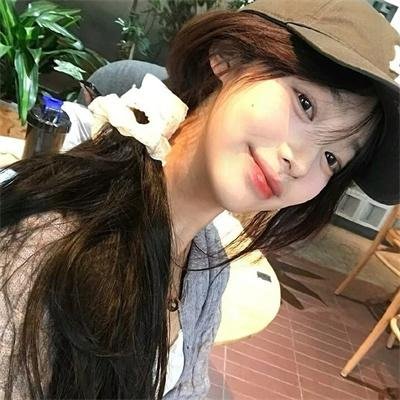 冰属性男子与酷酷女同事